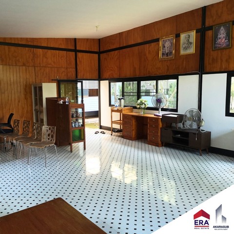 ขายที่ดินพร้อมอาคารโชว์รูม โกดังสินค้า และบ้าน 5หลัง (ทำรีสอร์ทได้) ติดถนนทางหลวงเลข12 ใกล้ทรัพย์ไพรวัลย์รีสอร์ท ฝั่งขาไปเพชรบูรณ์