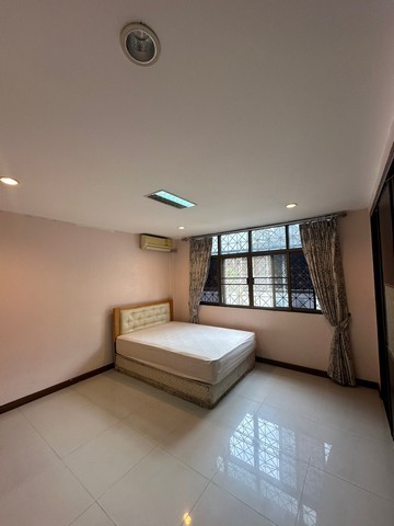 ให้เช่าอาคารพาณิชย์ ใกล้ สถานีรถไฟหมู่บ้านทิพวัลและสีเทพา 2คูหาติดกัน เหมาะทำโฮมออฟฟิศ หรือพักอาศัย เทพารักษ์ กม.3 