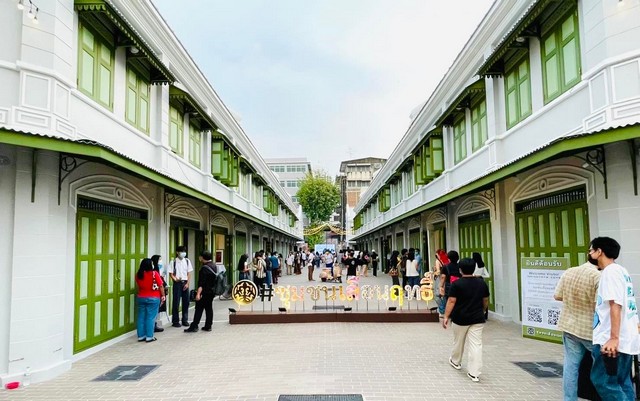 ให้เช่าพื้นที่อาคาร 2 ชั้น ประมาณ 40 ตรม จุดเช็คอินใหม่ย่านเยาวราช ใหม่เอี่ยม ทำเลดี ใกล้ MRTสามยอด และสถานีวัดมังกร 