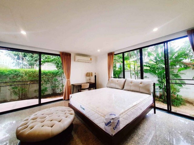 ให้เช่าบ้านเดี่ยว 4ห้องนอน 4ห้องน้ำ เนื้อที่ 151 ตรว.หมู่บ้านExclusive39ซอยรามคำแหง108    ใกล้ โรงเรียนนานาชาติ RIS  ย่านรามคำแหง ตกแต่งหรู 