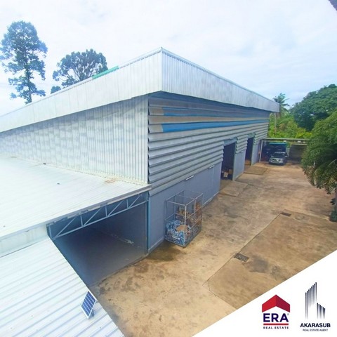 ขายโกดังสินค้าขนาดใหญ่ พร้อมอาคารสำนักงาน3ชั้น ใกล้สี่แยกหนองอ้อ 1-3-23 ไร่