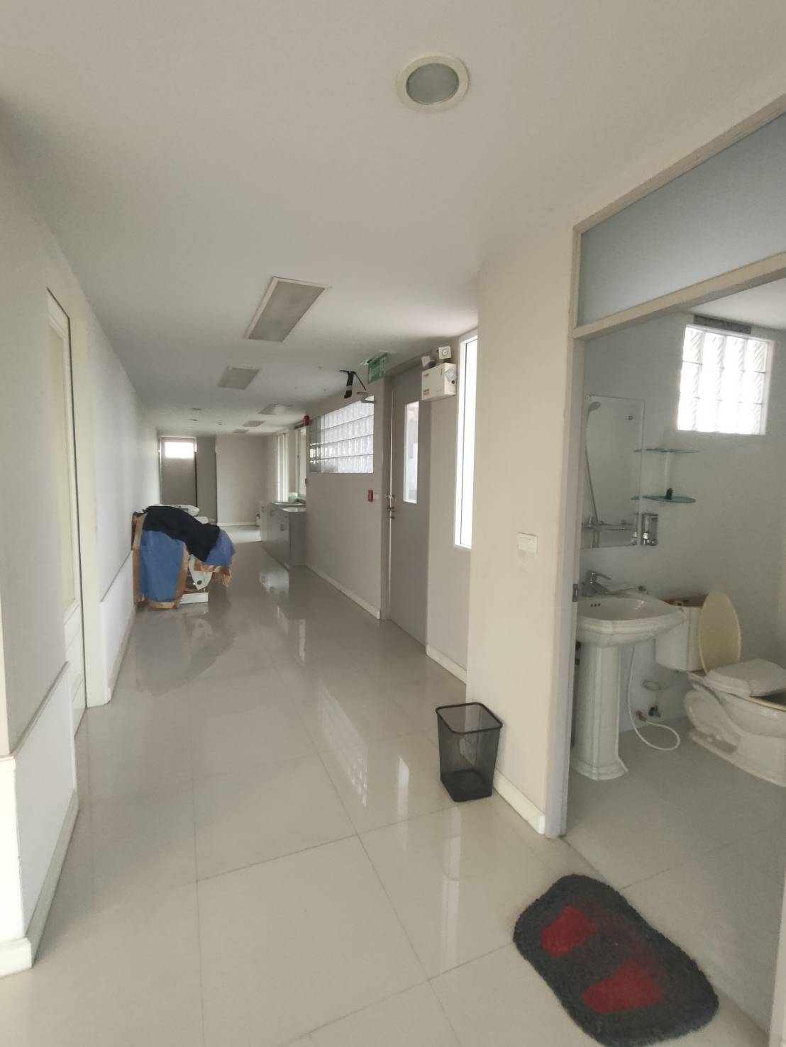 ขายสำนักงาน5ชั้นย่านเฉลิมพระเกียรติร.9 อ่อนนุช พัฒนาการตัดใหม่ พท.2000 ตร.ม.พร้อมลิฟท์ พร้อมใช้งาน