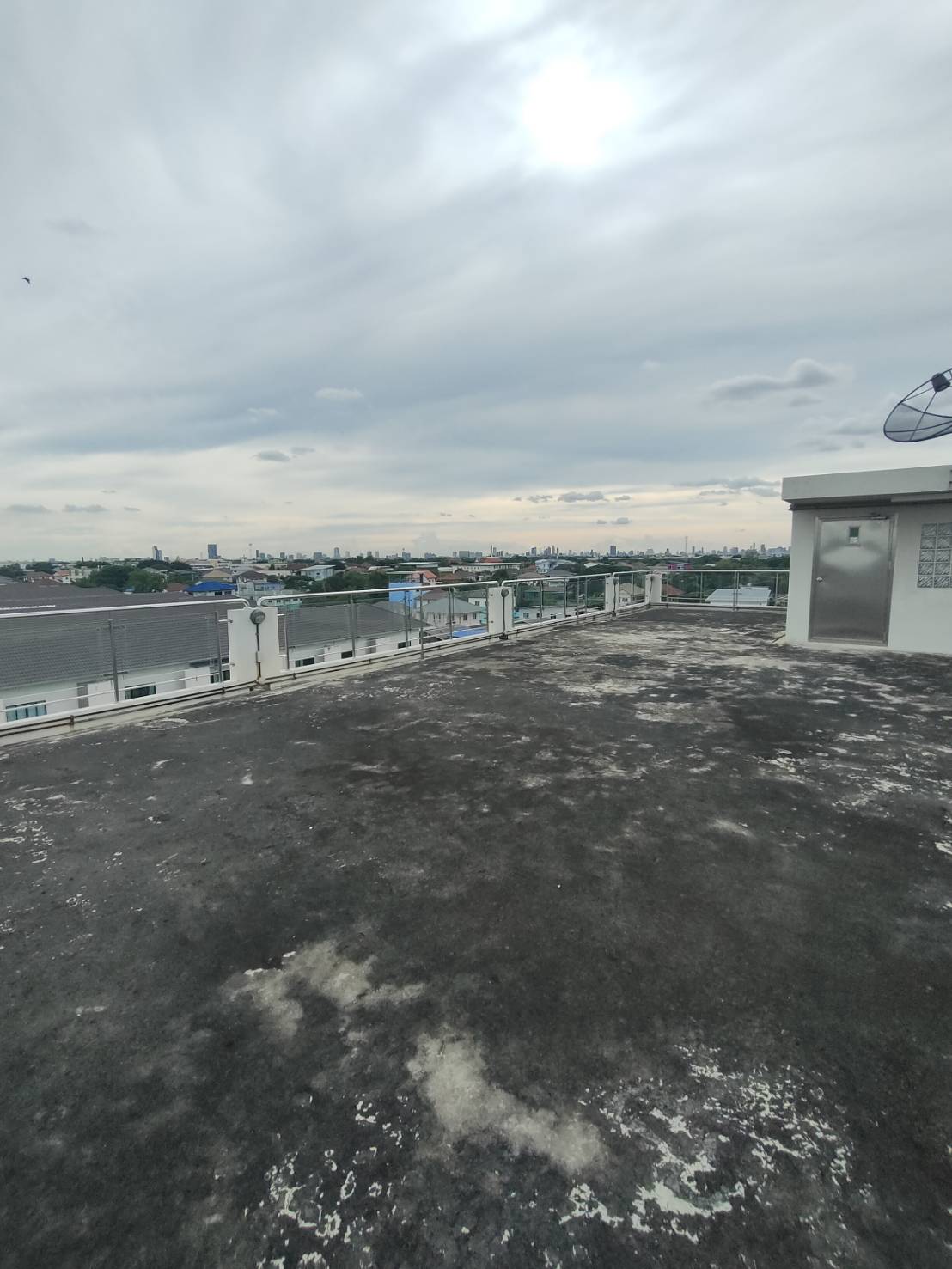 ขายสำนักงาน5ชั้นย่านเฉลิมพระเกียรติร.9 อ่อนนุช พัฒนาการตัดใหม่ พท.2000 ตร.ม.พร้อมลิฟท์ พร้อมใช้งาน