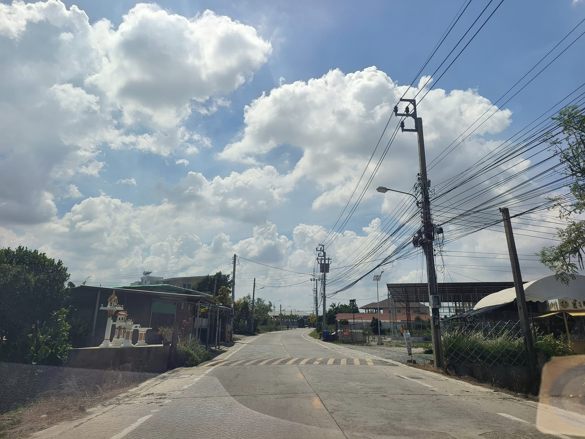 ขายที่ดินบางใหญ่ซิตี้ ตรงข้ามเซนทรัลเวสเกต #เทศบาลตำบลเสาธงหิน ติดหน้ากว้าง 65 เมตร ด้านหน้าติดถนน ด้านหลังติดคลอง 12ไร่ เหมาะทำทาวน์โฮม หมู่บ้านขนาดเล็ก  ขายไร่ละ 11 ล้าน 080-9169359 ก้อง