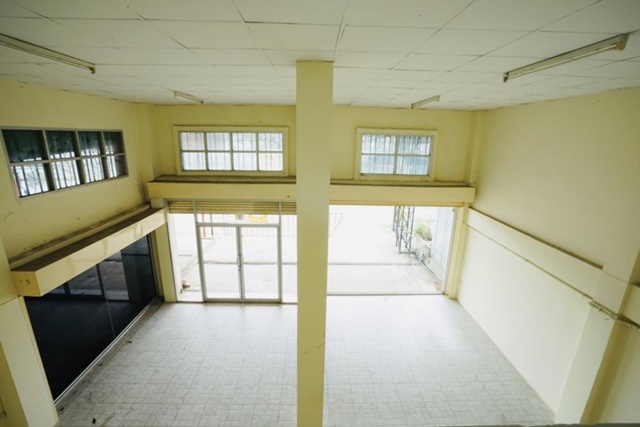 MRT บางรักใหญ่ DBS เด่นหล้า อินเตอร์ ถนนใหญ่ 10 เลน ให้เช่าอาคารพาณิขย์ 2 คูหา 36 ตร.ว. 640 ตรม. ราชพฤกษ์ ทำเลทอง CHIC REPUBLIC อ้อมเกร็ด