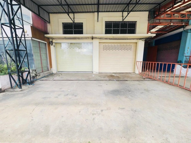 บางรักใหญ่ อ้อมเกร็ด DBS เด่นหล้า ราชพฤกษ์ ทำเลทอง CHIC REPUBLIC MRT อินเตอร์ ถนนใหญ่ 10 เลน ให้เช่าอาคารพาณิขย์ 2 คูหา 36 ตร.ว. 640 ตรม. 