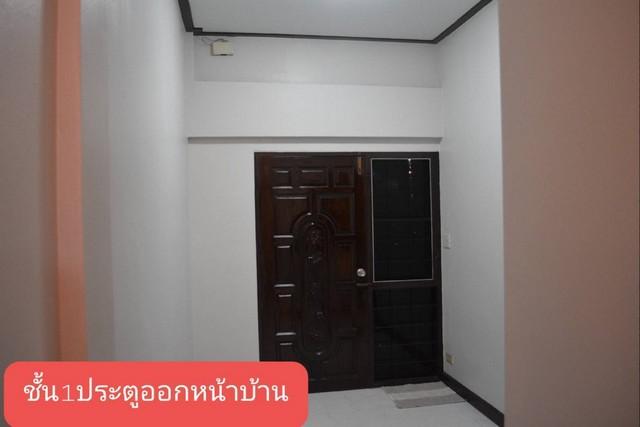 ขายทาวน์โฮม 3 ชั้น ซอยสุขุมวิท 105 ลาซาล แบบบ้านเล่นระดับ ลงเข็ม 15 เมตร รอบบ้าน ใกล้ BTS แบริ่ง BTS ศรีลาซาล ร.ร.บางกอกพัฒนาอินเตอร์