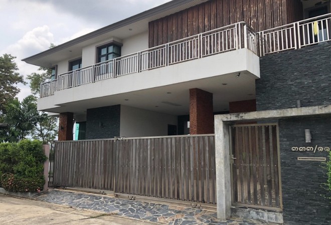 ขาย บ้านเดี่ยว2 ชั้น พุทธมณฑลสาย3 บุษราคัม เรสซิเดนซ์  เนื้อที่ 161 ตรว 300 ตรม มี 3 นอน 5 น้ำ ตกแต่งหรู สภาพใหม่มาก