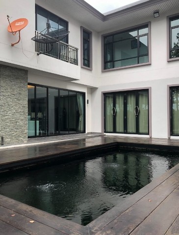 ขาย บ้านเดี่ยว2 ชั้น พุทธมณฑลสาย3 บุษราคัม เรสซิเดนซ์  เนื้อที่ 161 ตรว 300 ตรม มี 3 นอน 5 น้ำ ตกแต่งหรู สภาพใหม่มาก