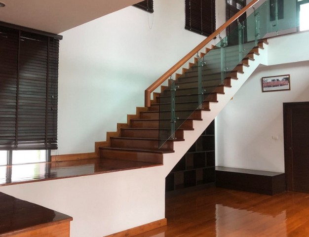 ขาย บ้านเดี่ยว2 ชั้น พุทธมณฑลสาย3 บุษราคัม เรสซิเดนซ์  เนื้อที่ 161 ตรว 300 ตรม มี 3 นอน 5 น้ำ ตกแต่งหรู สภาพใหม่มาก