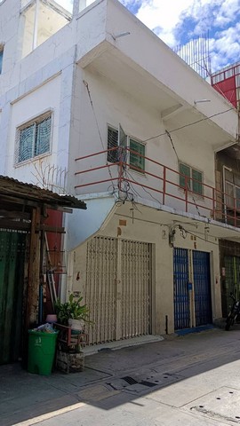 ขายด่วนมากๆ อาคารพาณิชย์ มี 5 ชั้นพร้อมชั้นลอย อยู่ในตรอกสลักหิน แขวงรองเมือง เขตปทุมวัน กทม