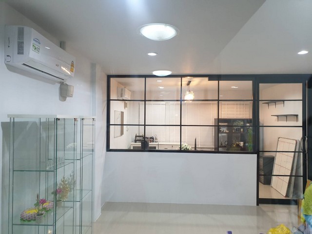 ประกาศขายด่วนๆโฮมออฟฟิศ 4 ชั้น เดอะรีเจนท์ สตรีท ลอนดอน รามอินทรา 109 พระยาสุเรนทร์