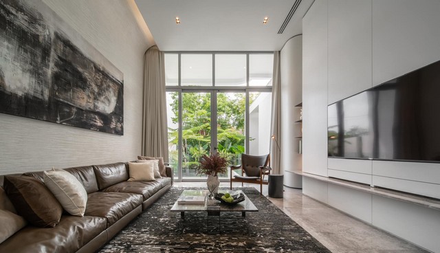 WAN378ขายบ้านโครงการ ARQ10 Krungthep Kreetha  ตกแต่งพร้อมเข้าอยู่ มีลิฟต์ สระว่ายน้ำ ชั้นใต้ดิน ห้องเก็บไวน์ ใกล้The Nine พระราม 9 