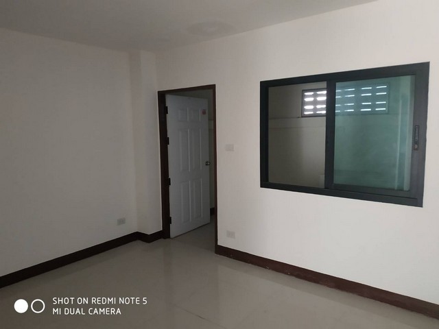 ขาย อาคารพาณิชย์ ทาวน์โฮม ออฟฟิศ 3 ชั้น พร้อมอยู่ ย่าน หนองแขม สายสี่