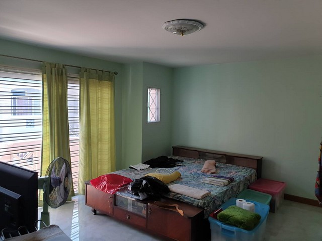 ขายด่วน  ทาวน์เฮ้าส์ บ้านร่มโพธิ์ ต.บางรักพัฒนา อ.บางบัวทอง จ.นนทบุรี  ใกล้ รถไฟฟ้าสายสีม่วง BTS บางพลู 2 กม