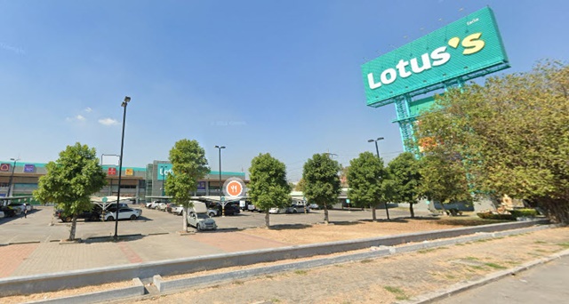 ปทุมธานี ตลาดไท  ตลาดไอยรา ให้เช่าอาคารพาณิชย์ 2 ชั้นครึ่ง 2 คูหา พร้อมอยู่ 1แอร์  โลตัส บิ๊กซีนวนคร นิคมอุตสาหกรรมนวนคร