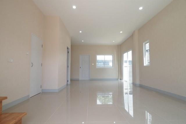 ขายทาวน์โฮม 3 ชั้น Modern loft ย่านเฉลิมพระเกียรติ ร.9 ซอย 14