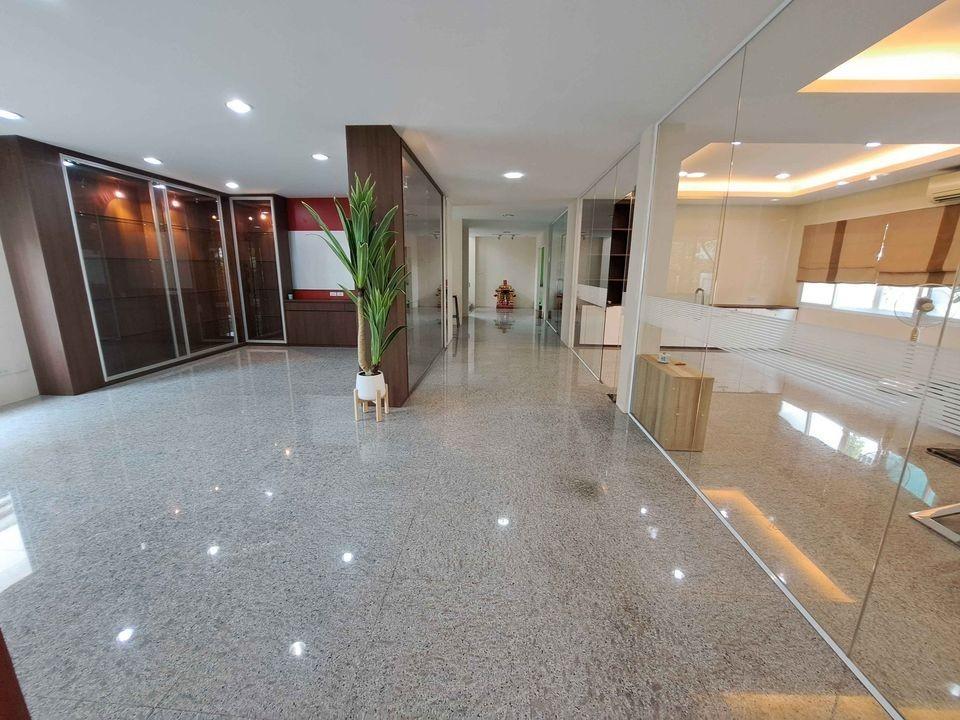 ให้เช่าบ้านเดี่ยว 2 ชั้น หมู่บ้านศรีนคร ซอยอุเทน 25 ถนนนวมินทร์