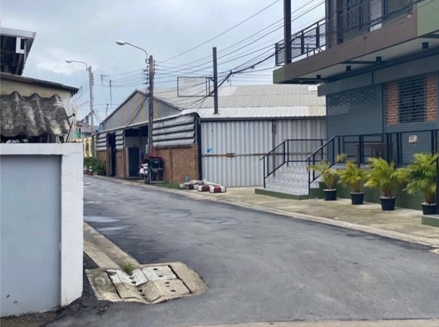 ขายโกดังพร้อมที่พักอาศัย ประชาอุทิศอุทิศ 69 ทำเลดี ทำเลทอง เดินทางสะดวก เหมาะแก่การอยู่อาศัยหรือลงทุนเพื่อธุรกิจก็ดี 