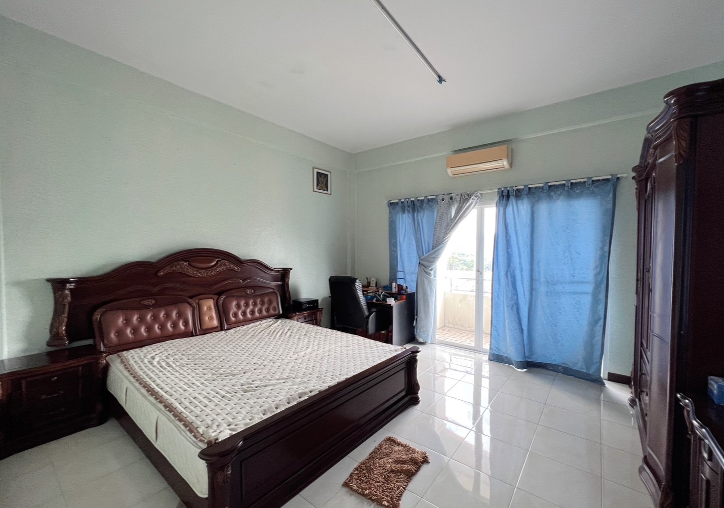 ขายอาคารพาณิชย์บางเสร่ 3 ชั้น (หัวมุม) ทำเลดีมาก  ใจกลางบางเสร่ ตรงข้ามโลตัลบางเสร่