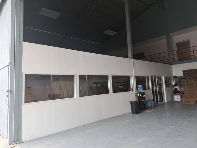 ให้เช่าโกดัง พร้อมออฟฟิศ ย่านสุขาภิบาล 5 ห้าแยกวัชรพล ใกล้ทางด่วน 