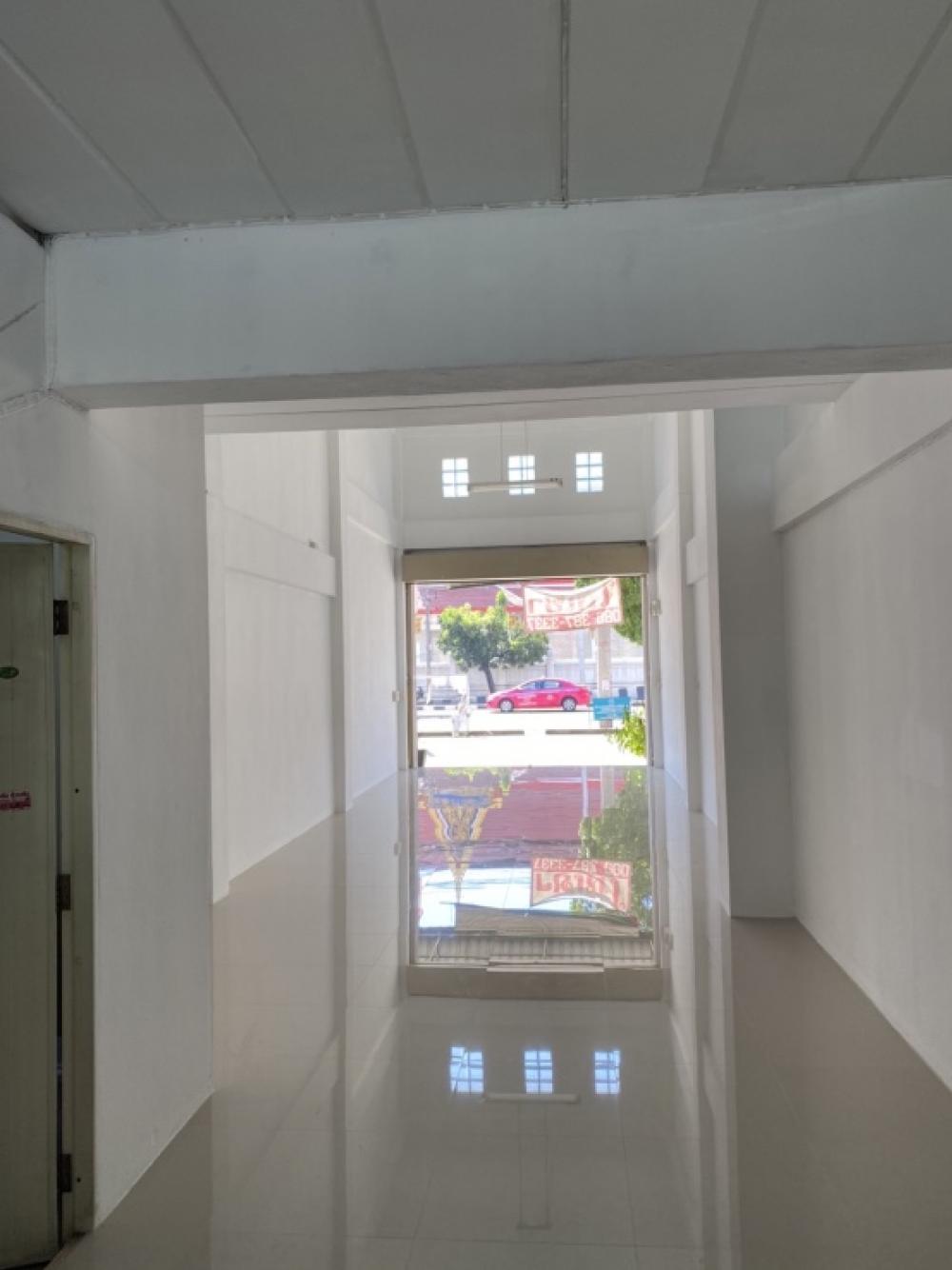 ขายด่วน  อาคารพานิช 3.5ชั้น โครงการศุภลักษณ์ ลำลูกกาคลอง3 ปทุมธานี