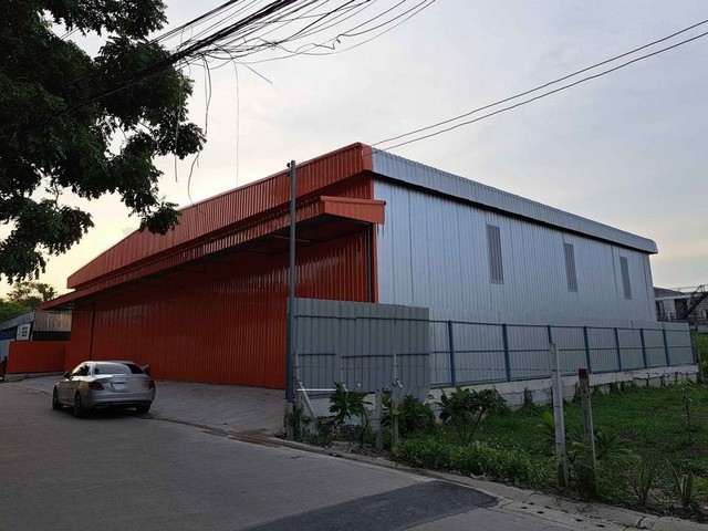 ให้เช่าโกดัง ซอยโพธ์แก้ว3 ลาดพร้าว 101 รถคอนเทนเนอร์20 ฟุตเข้าได้ ใกล้ทางด่วนเรียบด่วนรามอินทรา