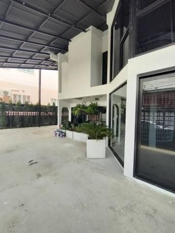 รหัสC5806 ให้เช่าโฮมออฟฟิศ 2 ชั้น พื้นที่ 360 ตารางเมตร ย่านสุทธิสาร ลาดพร้าว64 จอดรถ12 คัน