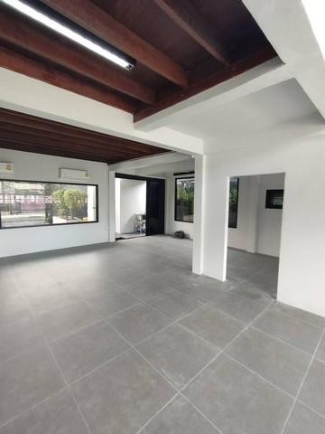 รหัสC5806 ให้เช่าโฮมออฟฟิศ 2 ชั้น พื้นที่ 360 ตารางเมตร ย่านสุทธิสาร ลาดพร้าว64 จอดรถ12 คัน