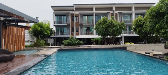 ขายทาวน์โฮม 3 ชั้น ท่าข้าม พระราม 2 ทาวน์ อเวนิว ไทม์ หลังริม