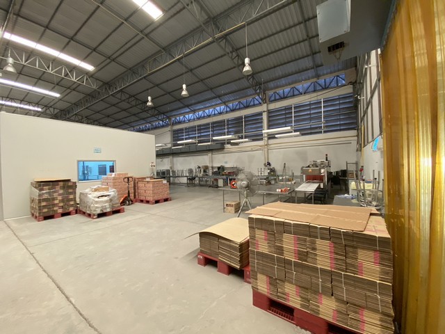 ให้เช่าโกดัง มีห้อง clean room หลายห้อง มีช่องโหลดสินค้า ย่าน เลียบด่วนรามอินทรา เกษตร-นวมินทร์ นวลจัน