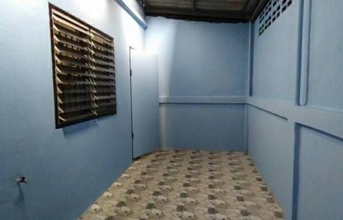 ขายพร้อมคนเช่า ทาวน์เฮาส์ 2ชั้น 3ห้องนอน 2ห้องน้ำ ม.ประภัสสร หลังโลตัส ตลาดเมืองทองเครือสหพัฒน์ ศรีราชา ชลบุรี