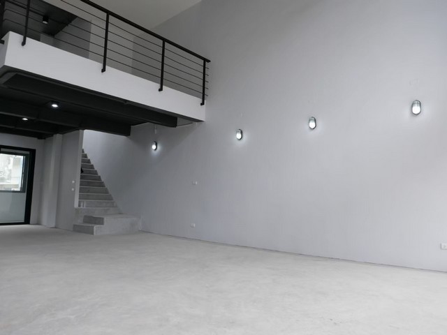  ให้เช่าThe Pride สุขุมวิท 77 (ซ. อ่อนนุช 30) Home Office สไตล์ Modern ที่จอดรถของตัวอาคาร 4 คัน