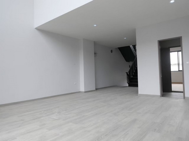 ให้เช่าโฮมออฟฟิศ 5 ชั้น 370 ตร.ม. The Pride สุขุมวิท 77 อ่อนนุช 30 สไตล์ Modern Luxury Loft