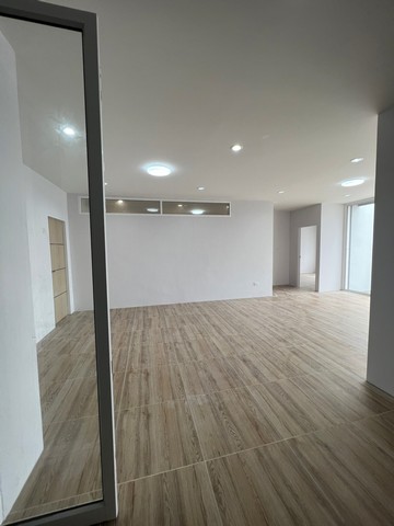 ให้เช่าโฮมออฟฟิศ 4 ชั้นสร้างใหม่ พื้นที่ 900 ตรม.ซอยอ่อนนุช 70-1 ใกล้รถไฟฟ้าสถานีศรีนุช 