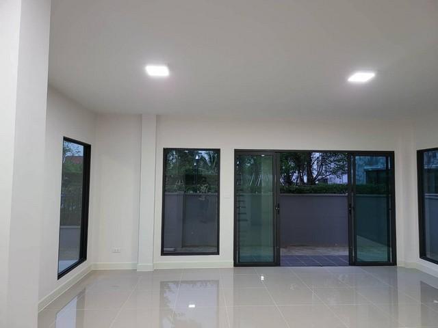 ให้เช่าบ้านเดี่ยว 3 ชั้น โครงการบ้านกลางเมือง รามอินทรา 83 สเตชั่น 
