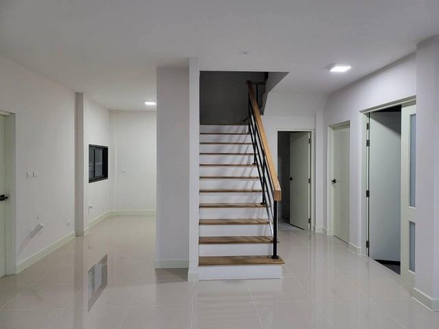 ให้เช่าบ้านเดี่ยว 3 ชั้น โครงการบ้านกลางเมือง รามอินทรา 83 สเตชั่น 