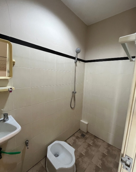  ให้เช่าด่วน อาคารพาณิชย์ 3.5 ชั้น พระรามที่ 3 ซอย 17  ใกล้เทอร์มินอล 21