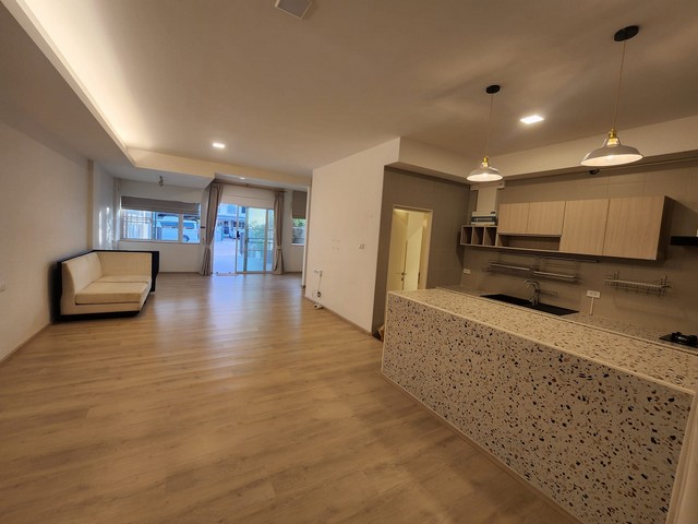 ขายทาวน์โฮม 2 ชั้น 28 ตรว. 3 ห้องนอน โครงการ Indy บางนา รามคำแหง2 ใกล้สวนส่วนกลาง ทั้งสองจุดของโครงการ ใกล้เมกะบางนา