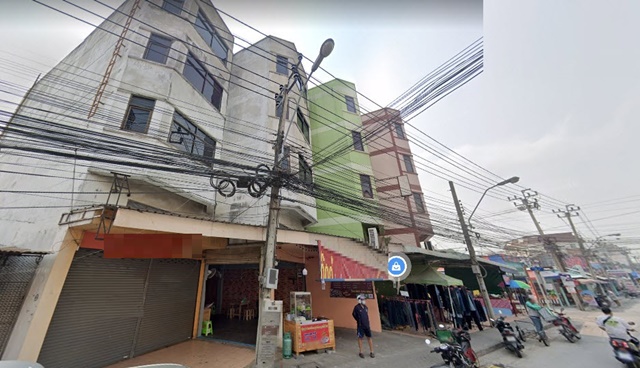 หน้าหมู่บ้าน 5000 หลัง คู้บอน 25-29ให้เช่าอาคารพาณิชย์ 4 ชั้น ปรับปรุงแล้ว 48 ตรว. สินแพทย์ รามอินทรา วัดพระยาสุเรนทร์  3นอน