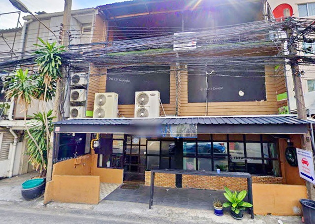 ตลาดห้วยขวาง ถ.รัชดา1-11 150ม. เหม่งจ๋าย ให้เช่าอาคารพาณิชย์ใหญ่ 3ชั้น 30ตรว. สามารถตกแต่งร้าน 360 ตรม. ต่อรองได้ 4นอน 4น้ำ