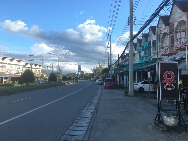 ขายอาคารพาณิชย์ ติดถนน 4 เลน  อำเภอสันป่าตอง จังหวัดเชียงใหม่