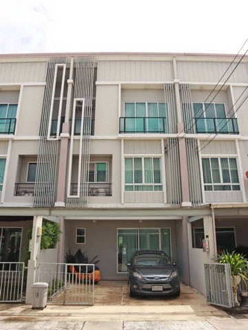 ขายทาวน์โฮม พาทิโอ้ Patio พัฒนาการ 38  3 นอน 3 น้ำ  24 ตรว. 171 ตรม. ขาย 6,500,000 ล้าน
