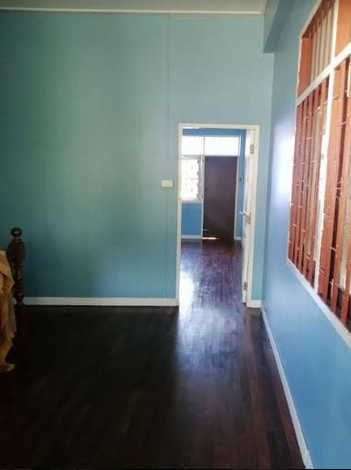 ให้เช่าตึกแถว2ชั้น ใจกลางเมืองลำปาง ทำเลทอง เดินทางสะดวก พร้อมเข้าอยู่ได้