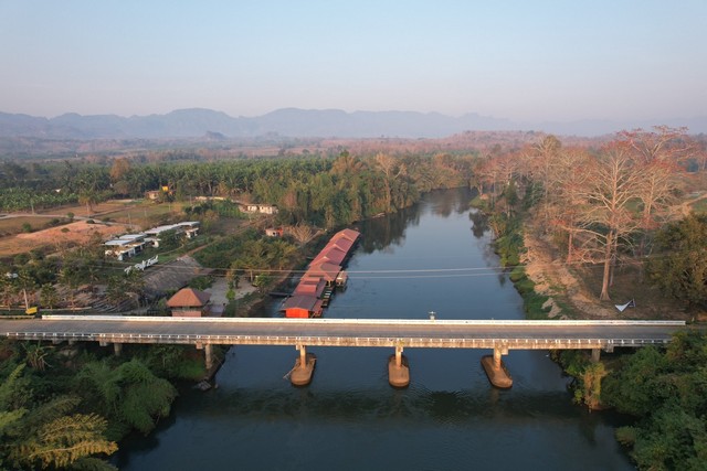 ขายที่ดินใกล้สะพานหินดาด อำเภอทองผาภูมิ จังหวัดกาญจนบุรี โฉนดครุฑแดง นส4จ 345 ไร่