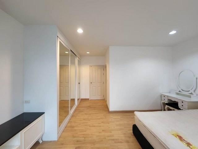 ให้เช่าทาวน์เฮ้าส์ 3 ชั้น ซอยลาดปลาเค้า 12 หมู่บ้าน กลางเมือง ลาดพร้าว-เสนา 1 บ้านอยู่หัวมุมอยู่ต้นซอยสะดวกใกล้ถนน