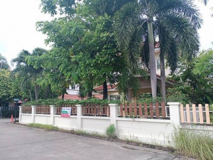 บ้านสวยพิกัดศรีราชาหนองยายบู่ ขายบ้านเดี่ยว ราคามิตรภาพ พื้นที่เยอะ ทำเลดี  เพียง 500 ม.จากสี่แยกไฟแดงหนองยายบู่-มอเตอร์เวย์