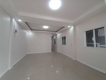 ขายบ้านทาวน์เฮ้าส์ชั้นเดียว รีโนเวทใหม่ วัสดุคุณภาพ พิกัดใกล้เครือสหพัฒน์และตลาดวรกิจบึง บรรยากาศส่วนตัวง