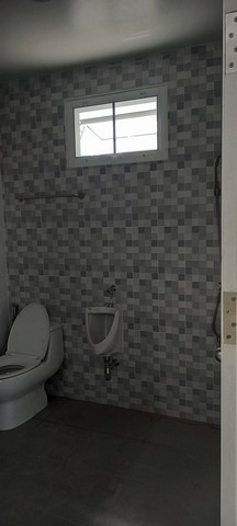  ให้เช่าโกดัง พื้นที่รวม 1ไร่2งาน โกดัง1,000 ตร.ม ออฟฟิศ 2 ชั้น  2ห้องน้ำ ลำลูกกาคลอง 5 เทรลเลอร์เข้าได้