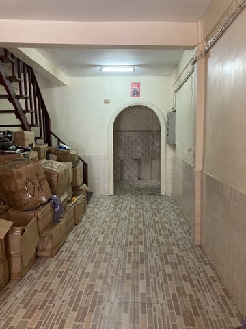 ขายอาคารพาณิชย์3 ชั้นใกล้เซ็นทรัลพระราม3 ย่าน สาทร สีลม ใกล้จุดขึ้นลงทางด่วน เข้าออกได้หลายทางซอยสาธุประดิษฐ์